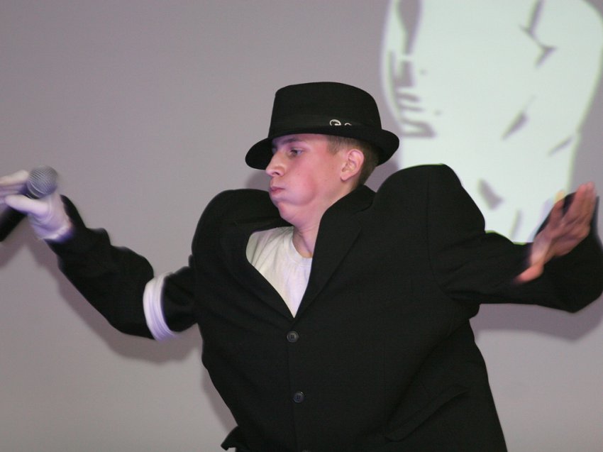 Кадеты споют по-английски