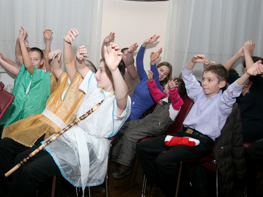 Кадеты споют по-английски