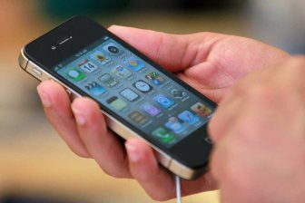 Москвич подал в суд на Apple за сломавшийся iPhone 4S
