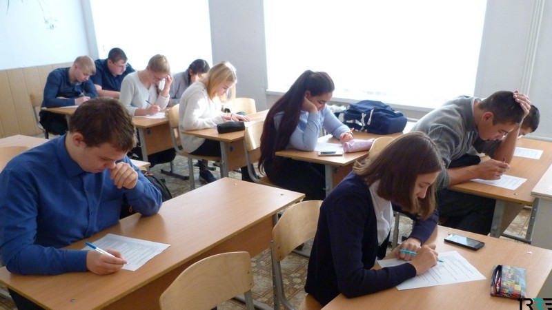 Мероприятия ко Дню Конституции России 12 декабря 2018 года можно провести в виде классного часа