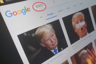 В Google объяснили, почему поиск по картинкам считает Трампа «идиотом»