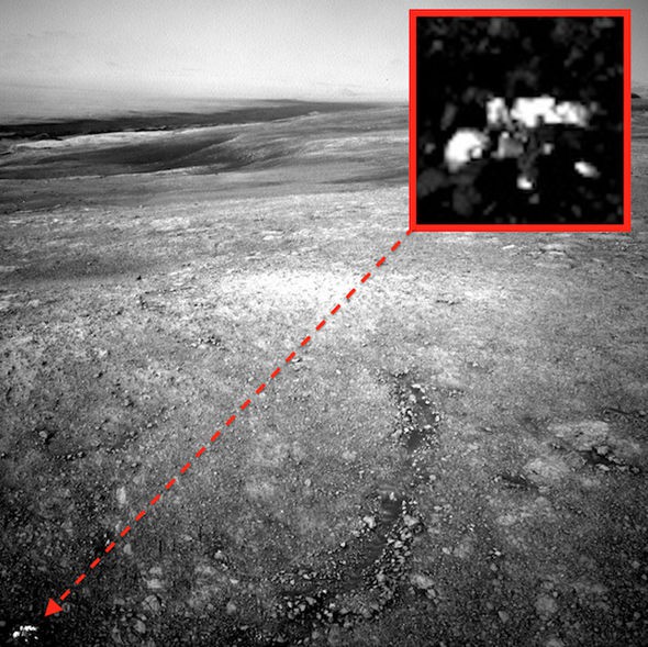 Марсоход Curiosity обнаружил на Марсе робота внеземного происхождения