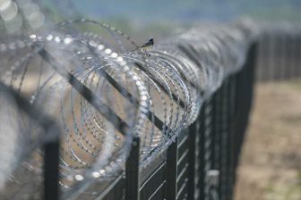 Политолог объяснил, для чего нужен забор между Крымом и Украиной