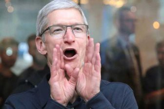 Apple запатентовала уникальный гибкий смартфон Apple запатентовала уникальный гибкий смартфон