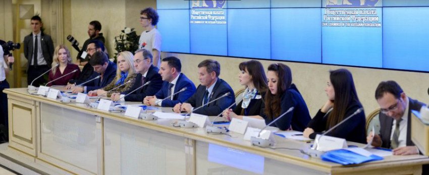 «Супергерой» Стивен Сигал познакомился с русским супергероем – Бабой Ягой