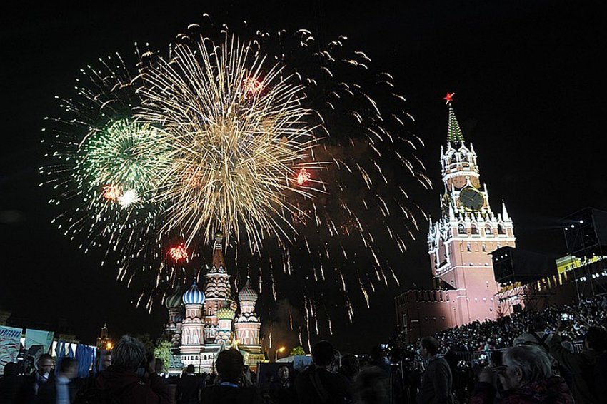 Где посмотреть Новогодний салют в Москве 2019