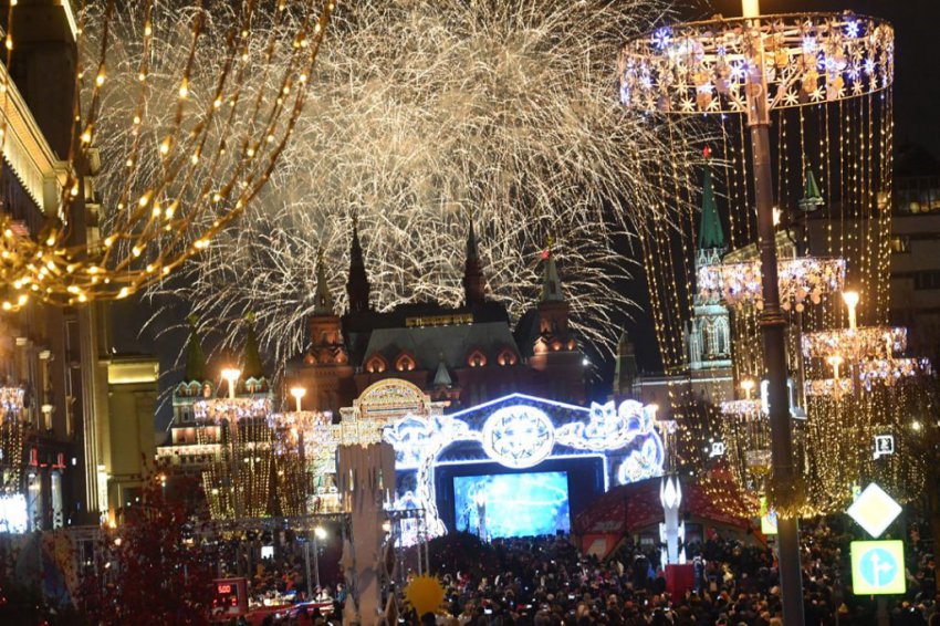 Где посмотреть Новогодний салют в Москве 2019