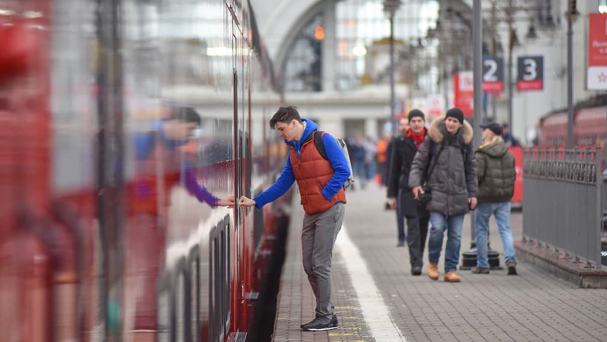 Как будет работать метро и транспорт в новогоднюю ночь 2019 года, в Москве и Санкт-Петербурге: перерывы в движении