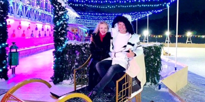 Старый Новый год шагает по стране: праздничное представление в резиденции деда Мороза, Прохор Шаляпин встречает его в постели с пианисткой, а в Башкирии три человека застрелено во время семейной ссоры