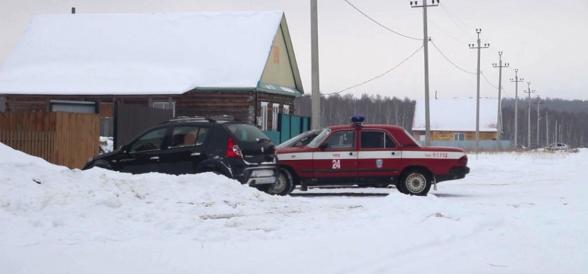 Старый Новый год шагает по стране: праздничное представление в резиденции деда Мороза, Прохор Шаляпин встречает его в постели с пианисткой, а в Башкирии три человека застрелено во время семейной ссоры