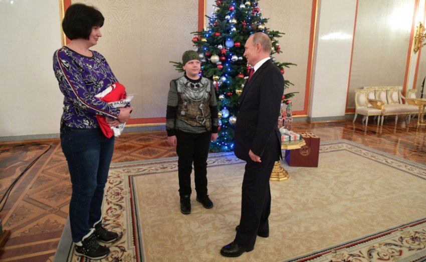 10-летний Коля Кузнецов, чью мечту о встрече исполнил президент, умер от рака 10-летний Коля Кузнецов, чью мечту о встрече исполнил президент, умер от рака