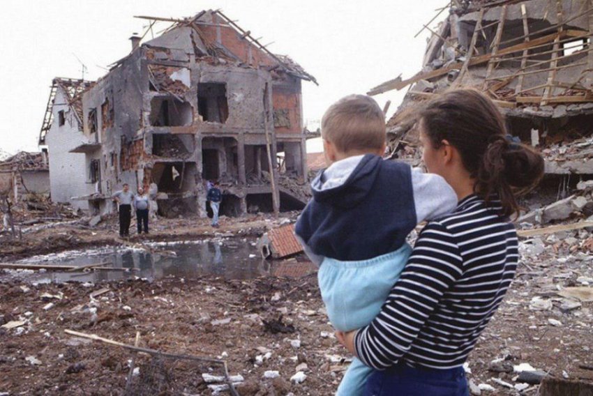 Ровно 20 лет назад самолеты НАТО начали бомбить Югославию