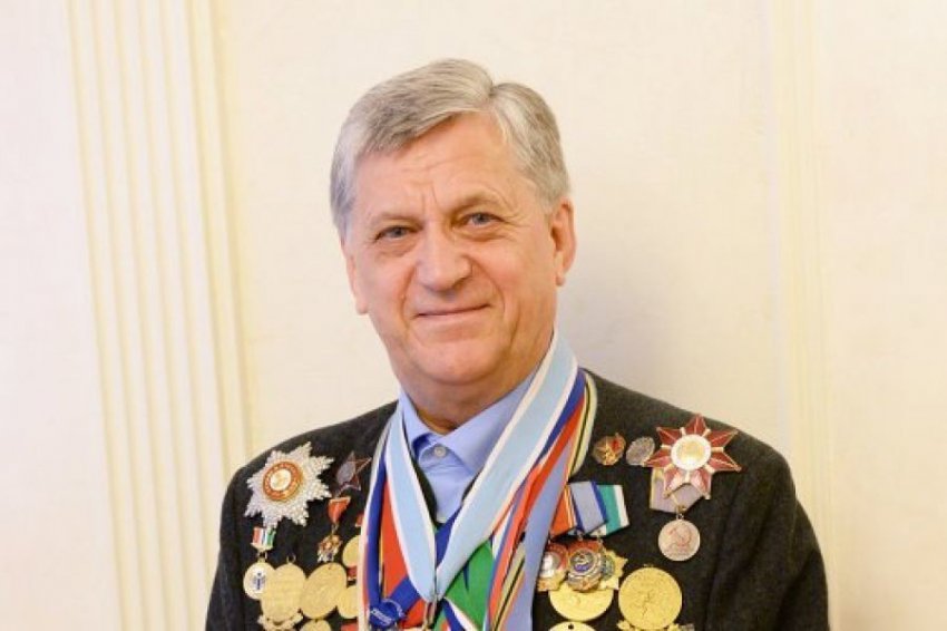 Биатлонист Александр Тихонов: олимпийского знаменосца превратили в элитного киллера