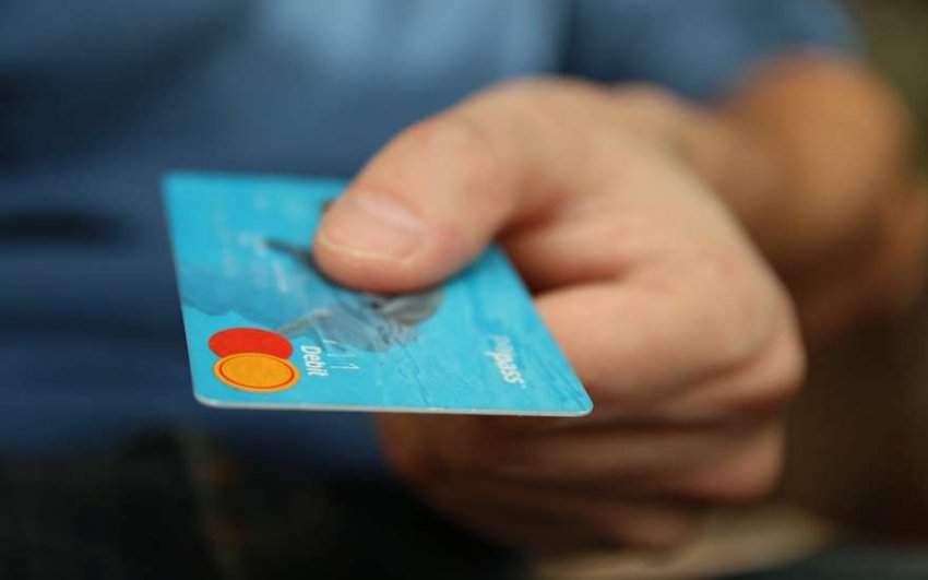 Госорганы могут блокировать банковские операции без разрешения суда