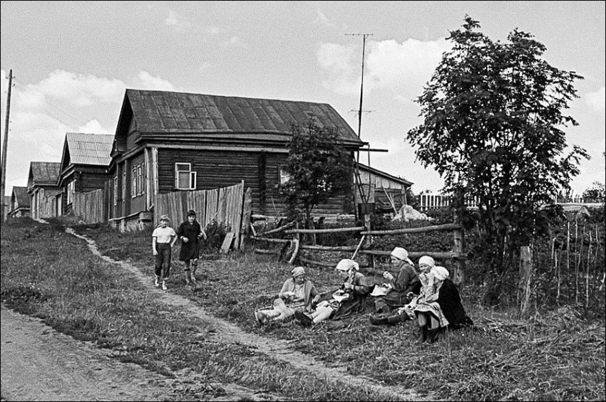 Фотоподборка деревенского быта русского человека XX века