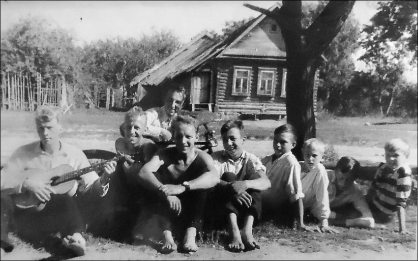 Фотоподборка деревенского быта русского человека XX века