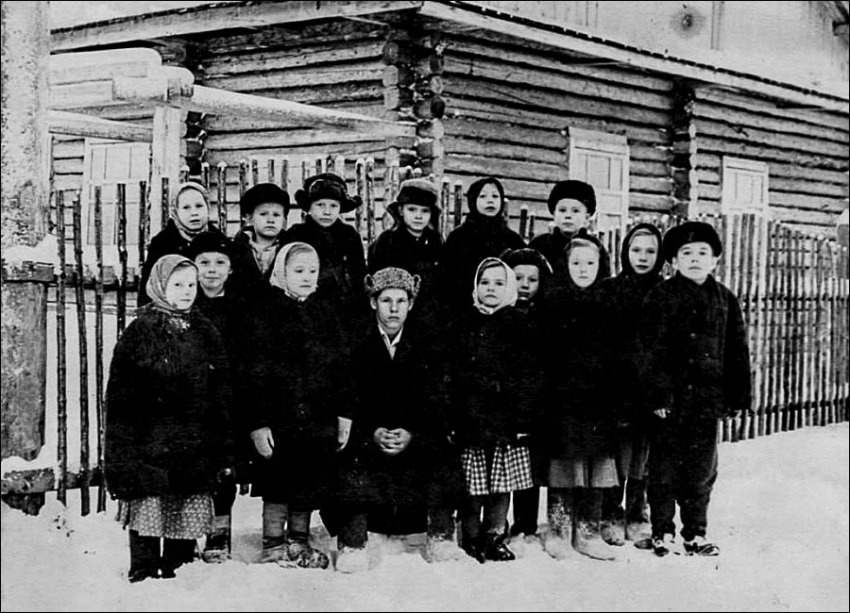 Фотоподборка деревенского быта русского человека XX века