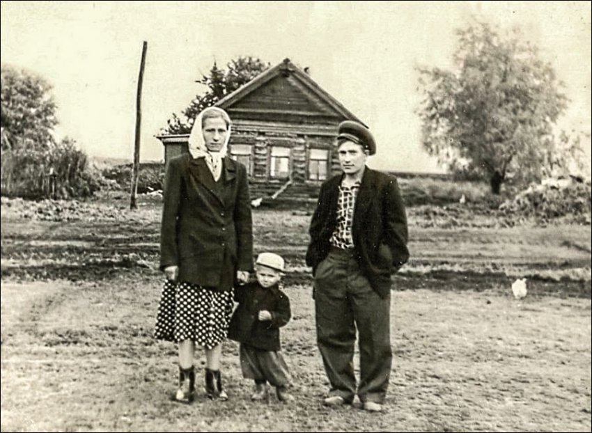 Фотоподборка деревенского быта русского человека XX века