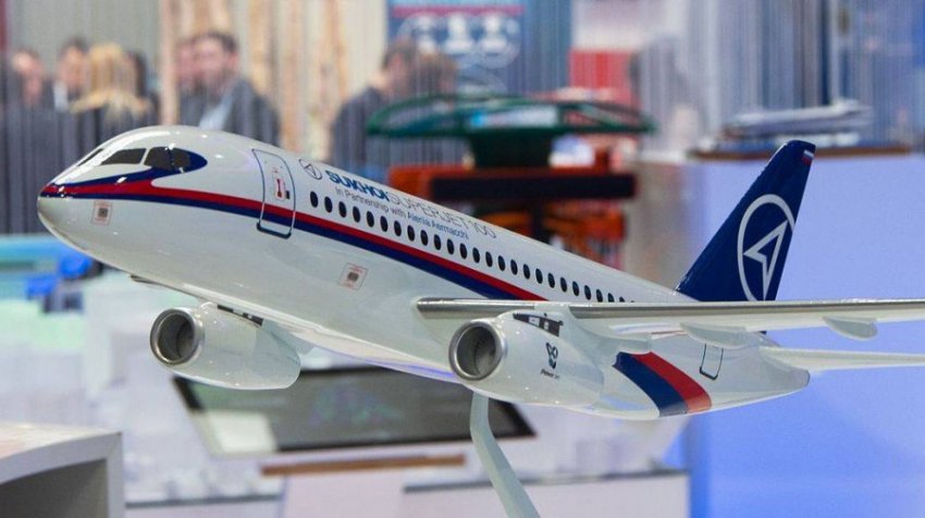 Уязвимая «птица» : почему версия с молнией, ударившей в Sukhoi Superjet-100, выглядит неправдоподобной