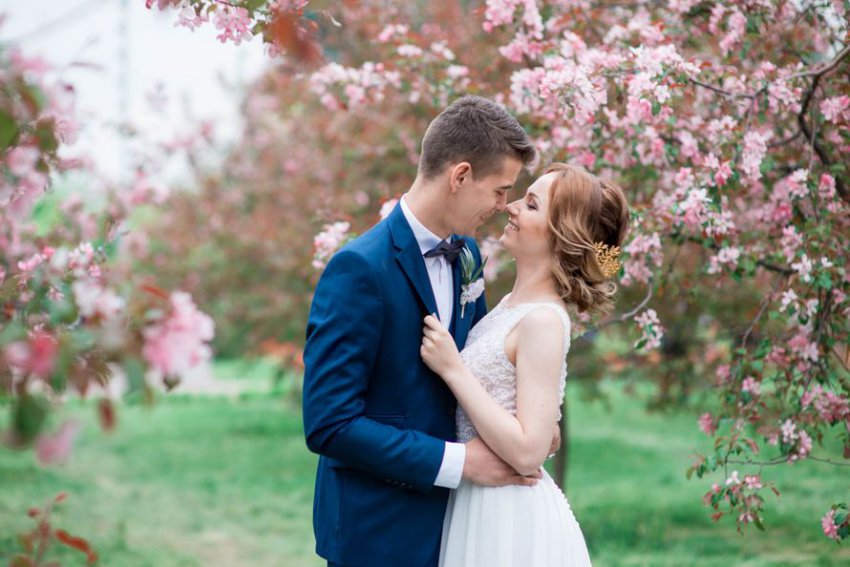 Если сыграть свадьбу в мае, потом всю жизнь маяться?