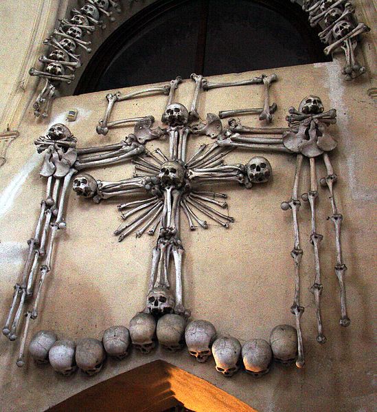 Храмы на костях: Христианские оссуарии (костницы) Храмы на костях: Христианские оссуарии (костницы)