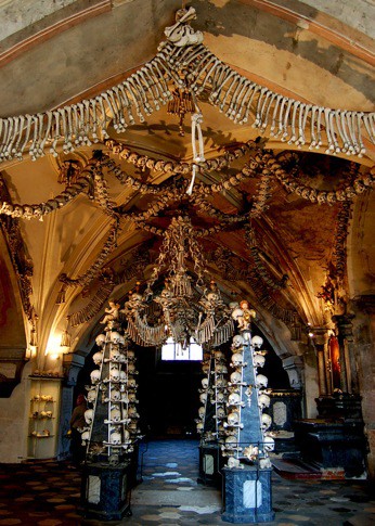 Храмы на костях: Христианские оссуарии (костницы) Храмы на костях: Христианские оссуарии (костницы)