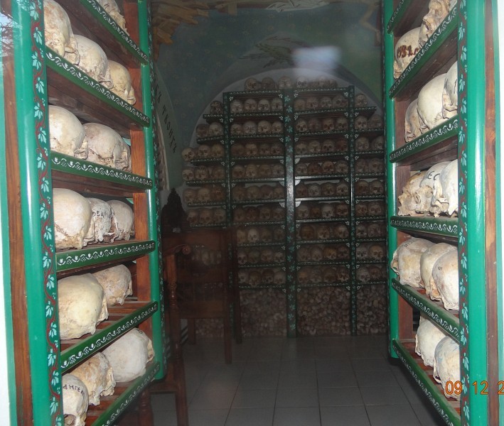 Храмы на костях: Христианские оссуарии (костницы) Храмы на костях: Христианские оссуарии (костницы)