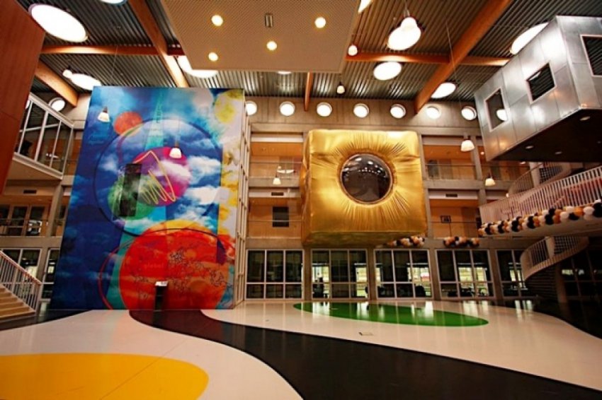 Уникальная школа без учебной программы, классов и учителей