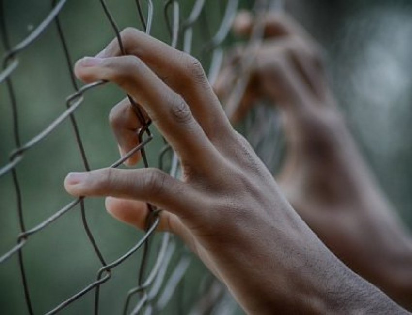 Как полиция подбрасывает петербуржцам наркотики