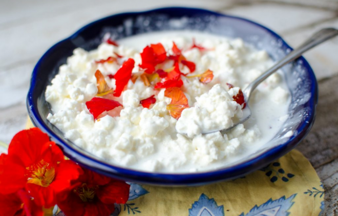 Съесть творог можно заставить и ребенка, главное вкусно его приготовить