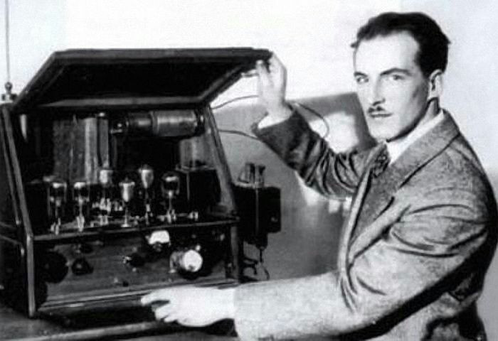 Лев Термен - советский отец космической музыки Лев Термен - советский отец космической музыки