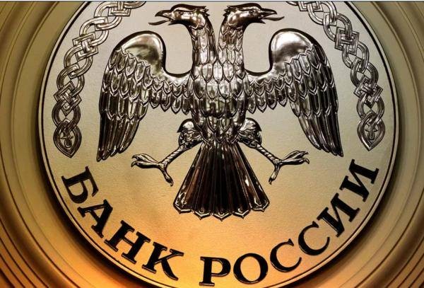 Долги россиян с 1 января 2020 года власти намерены высчитывать из заработной платы
