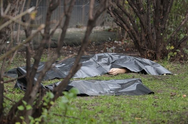 Ужасная трагедия в семье москвичей: женщина с детьми выбросились из окна 9-этажного дома