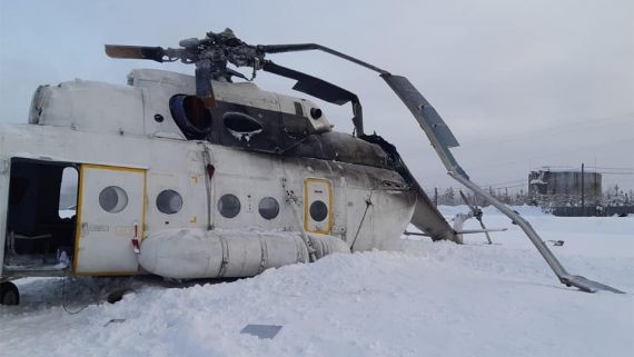 В Сети появились фото с места жесткой посадки Ми-8