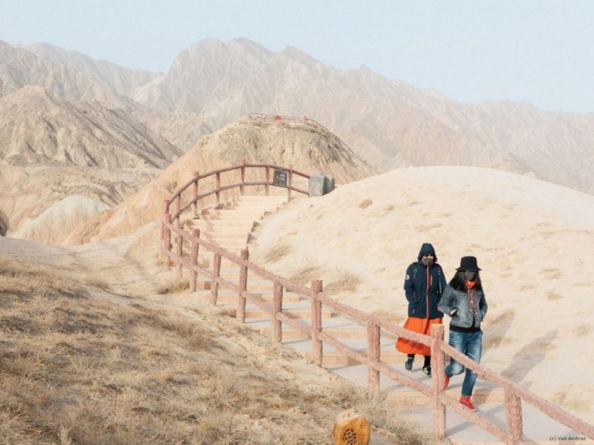 В борьбе с вирусом, мы забыли о наводнених, засухах и загрязнении пластиком