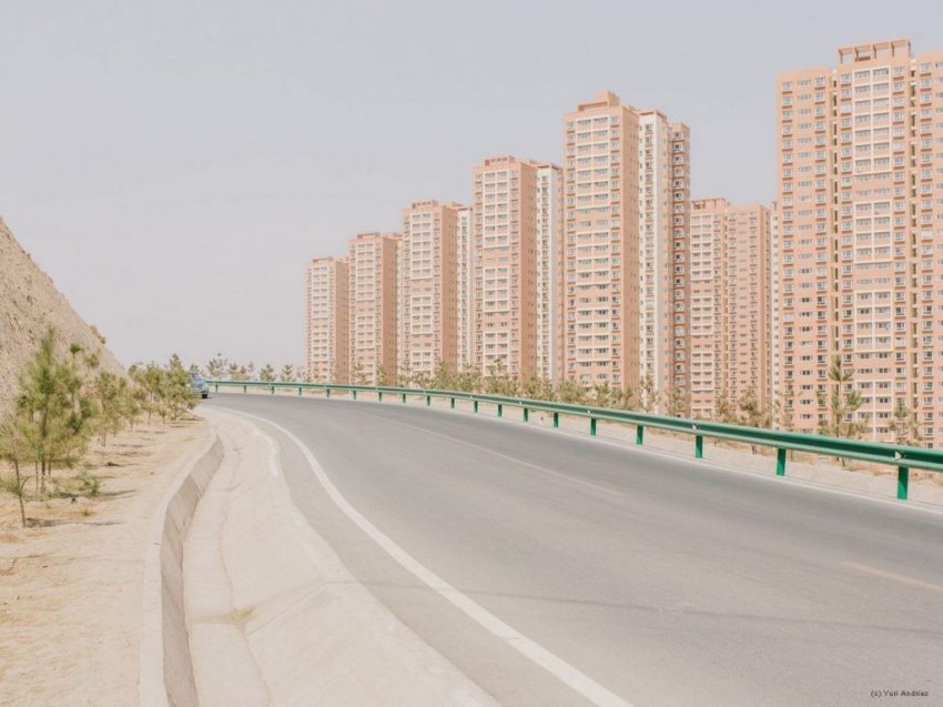 В борьбе с вирусом, мы забыли о наводнених, засухах и загрязнении пластиком