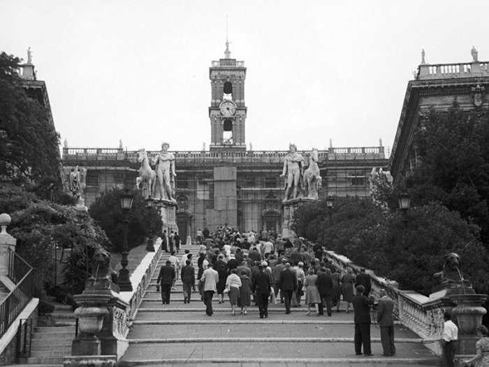 Обязательные запреты гражданам СССР во время выезда за границу