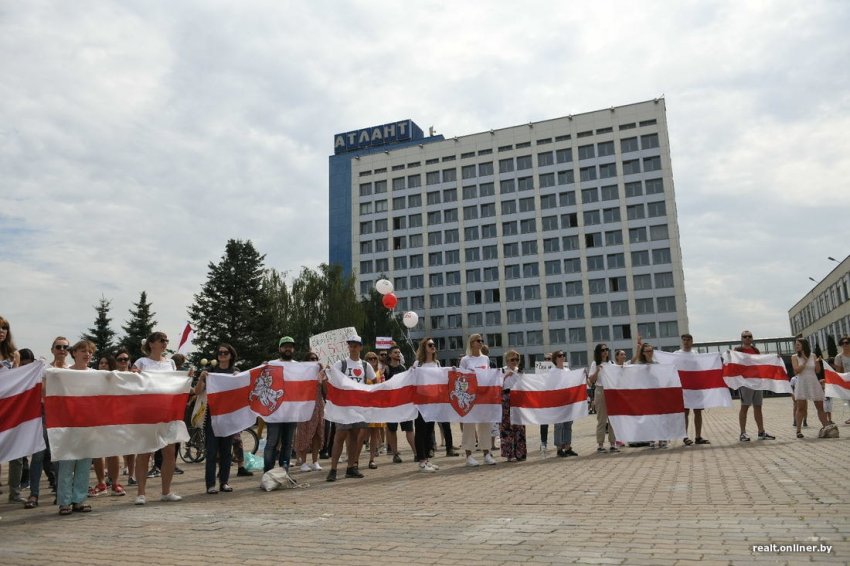 Как в Беларуси бастуют заводы