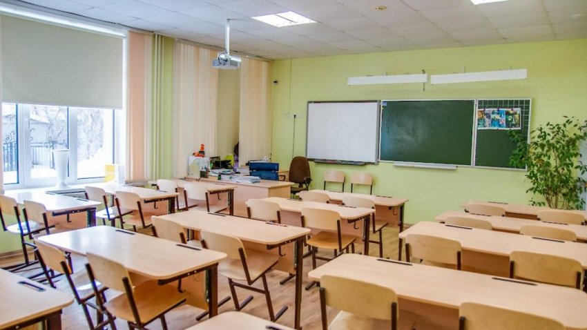 Стало известно, как будут учиться школьники в январе 2021 года