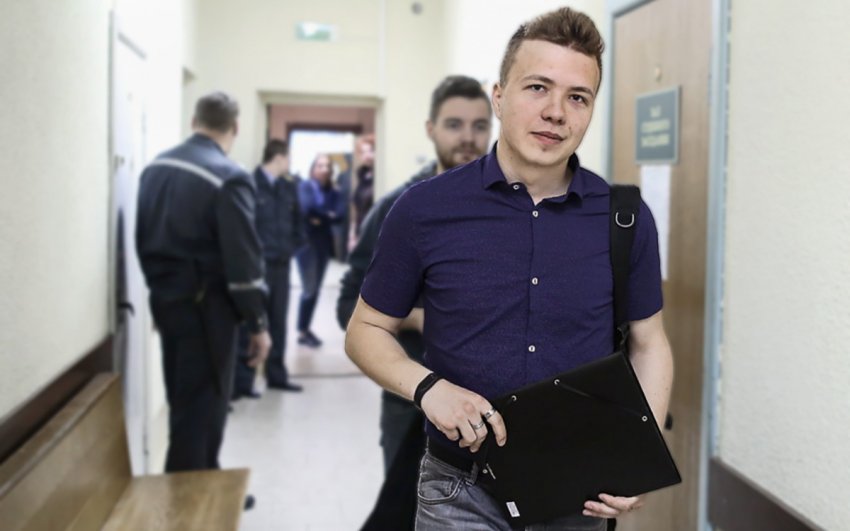 Оппозиционер и блогер Роман Протасевич был задержан в аэропорту Минска