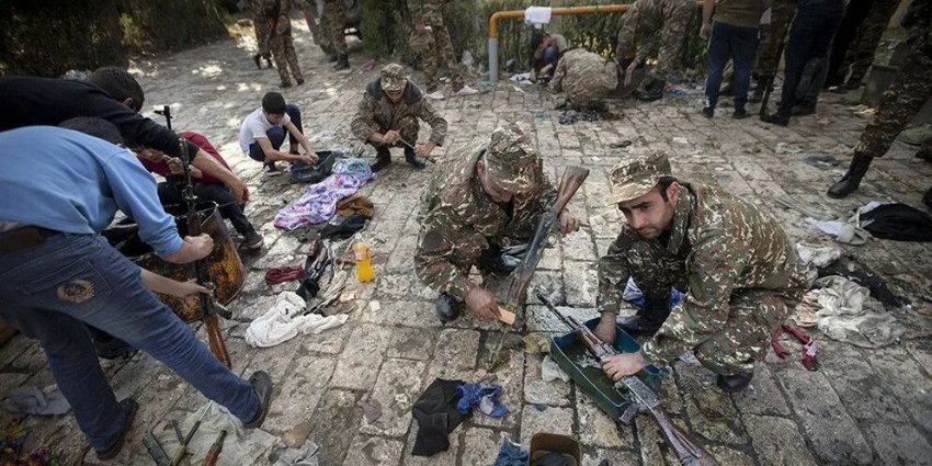 Баку объявил главу Союза армян России, президента группы «Ташир» и главу «Royalsys Engineering» в международный розыск Баку объявил главу Союза армян России, президента группы «Ташир» и главу «Royalsys Engineering» в международный розыск