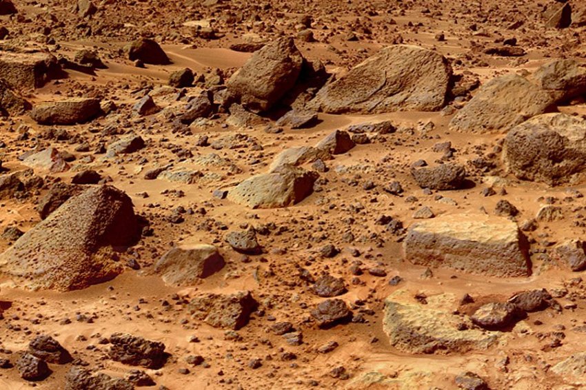 Пыльный лед на Марсе может содержать условия для жизни