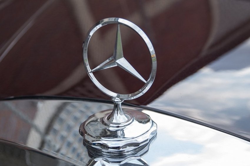 Mercedes-Benz представил генерирующую электроэнергию краску