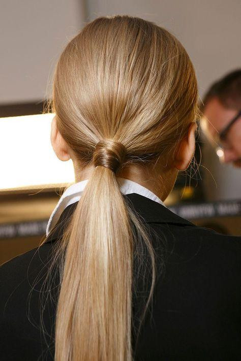 Какие легкие и красивые прически сделать дома, если распущенные волосы надоели