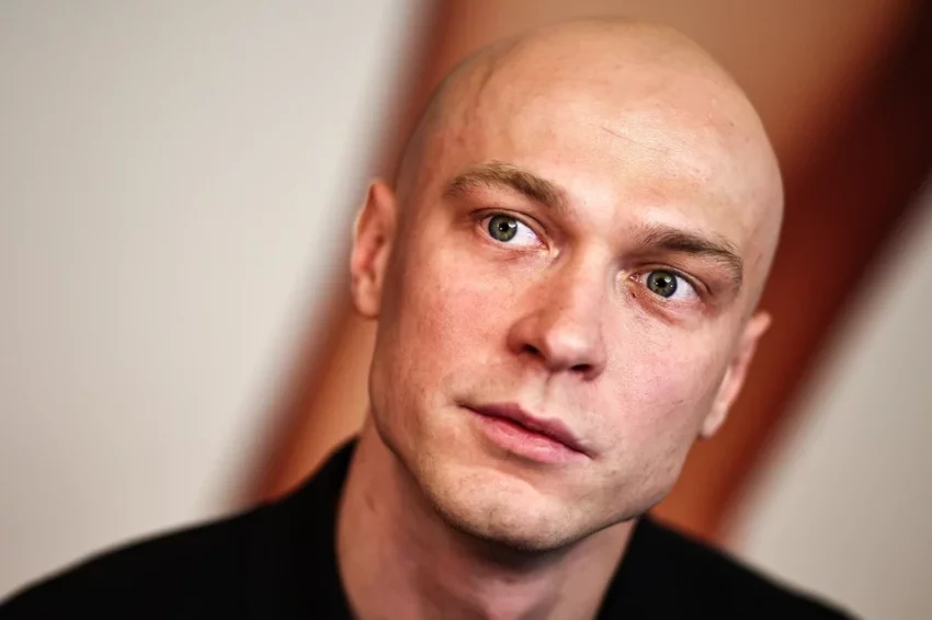 Сколько зарабатывает самый популярный актер России: Гонорары Юры Борисова выросли в два раза