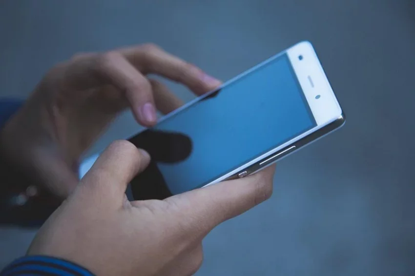 Китайские ученые нашли способ анализировать здоровье через экран смартфона