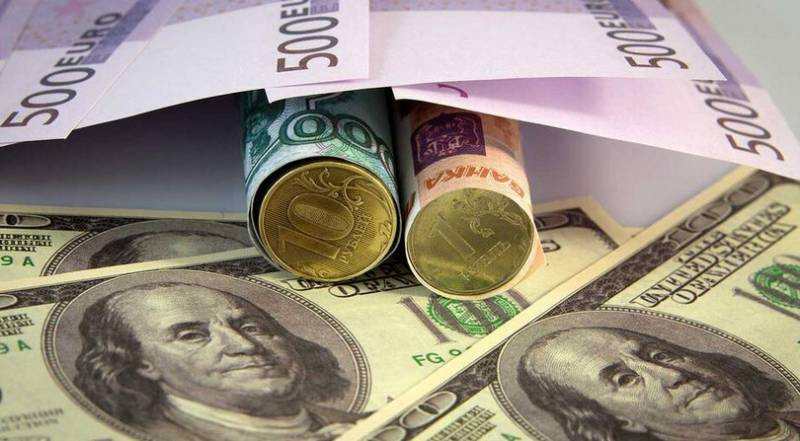 Доллары на фоне экономической нестабильности: время для покупки или ожидания?