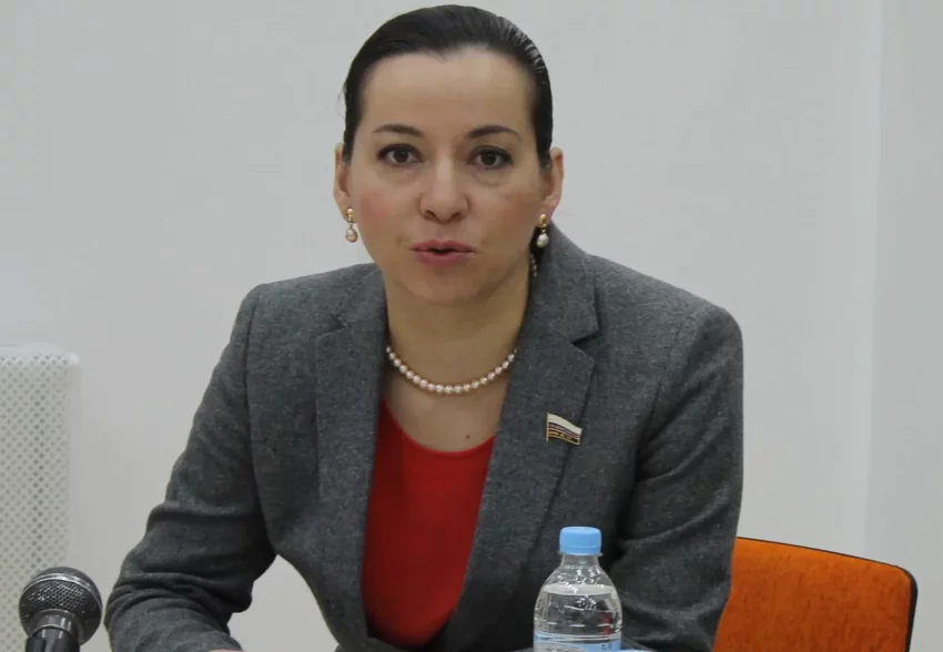 Дочь бывшего депутата отдала мошенникам мамины украшения на 50 млн рублей