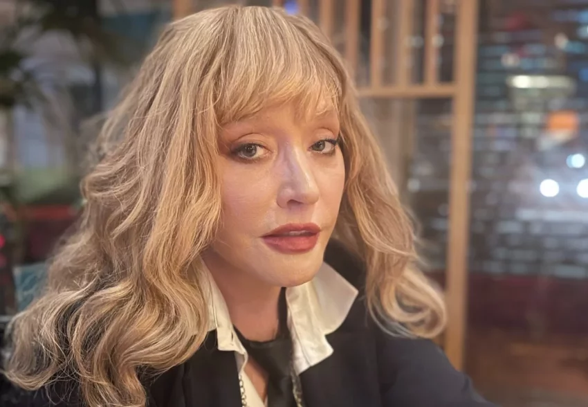 "Я патриотка, а ты нахалка!". Алла Пугачёва поругалась с российской журналисткой на Кипре