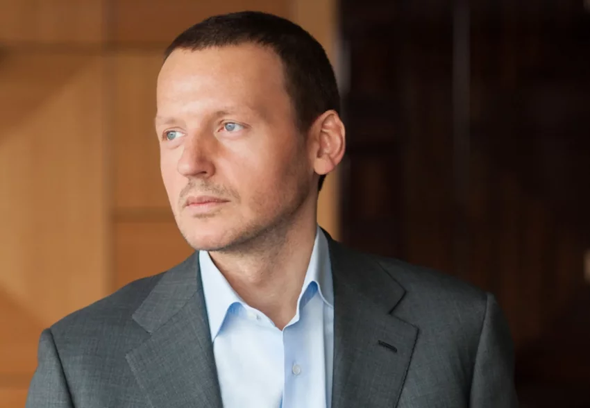 Сергей Гордеев снизил свою долю в ПИК до 15,15%